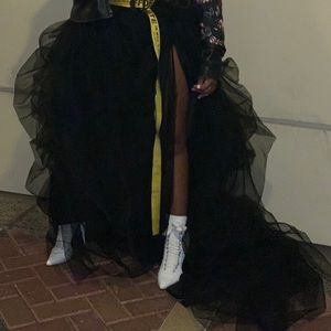 Customs tulle skirt with train